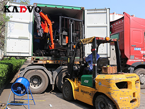 凱迪沃重工一批遙控挖掘機出口德國