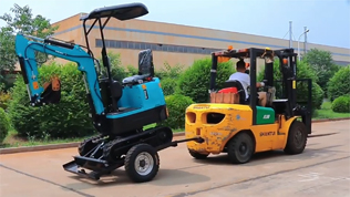 小型挖掘機(jī)拖車操作視頻 小型挖掘機(jī)拖車操作視頻