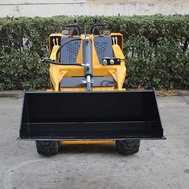 輪式滑移裝載機(jī)